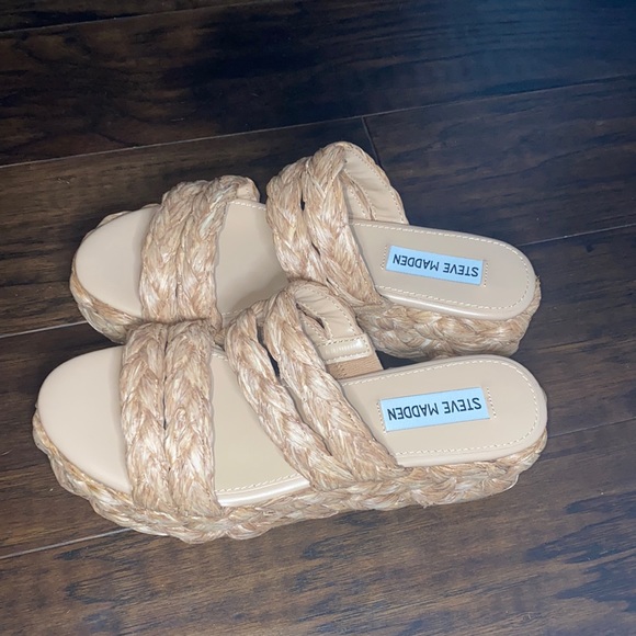 Steve Madden wedges - Picture 2 of 3